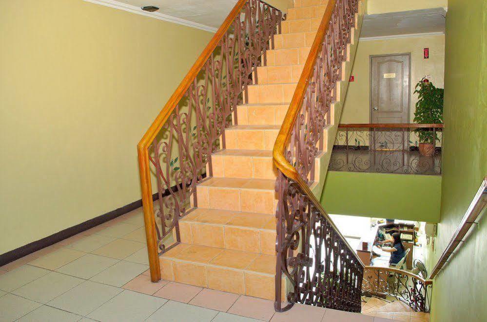 El Portal Inn Tagbilaran Eksteriør billede